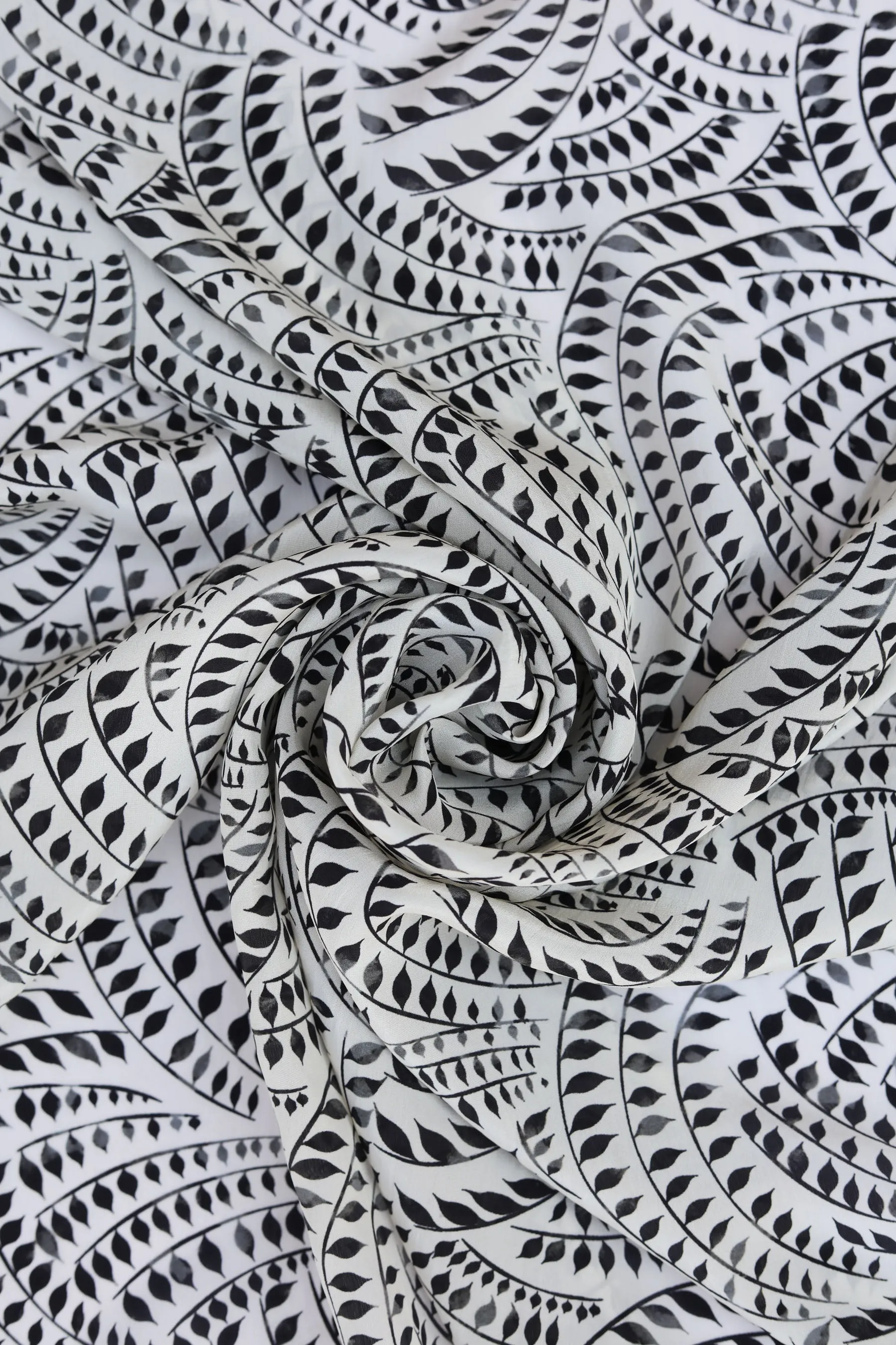 Black Off White Ornament Leaf Pattern Printed Natural Crepe Silk Fabric