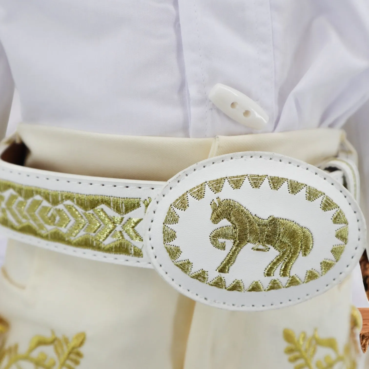 Charro Baptism (7-Piece) (Ivory/Virgin/Gold)