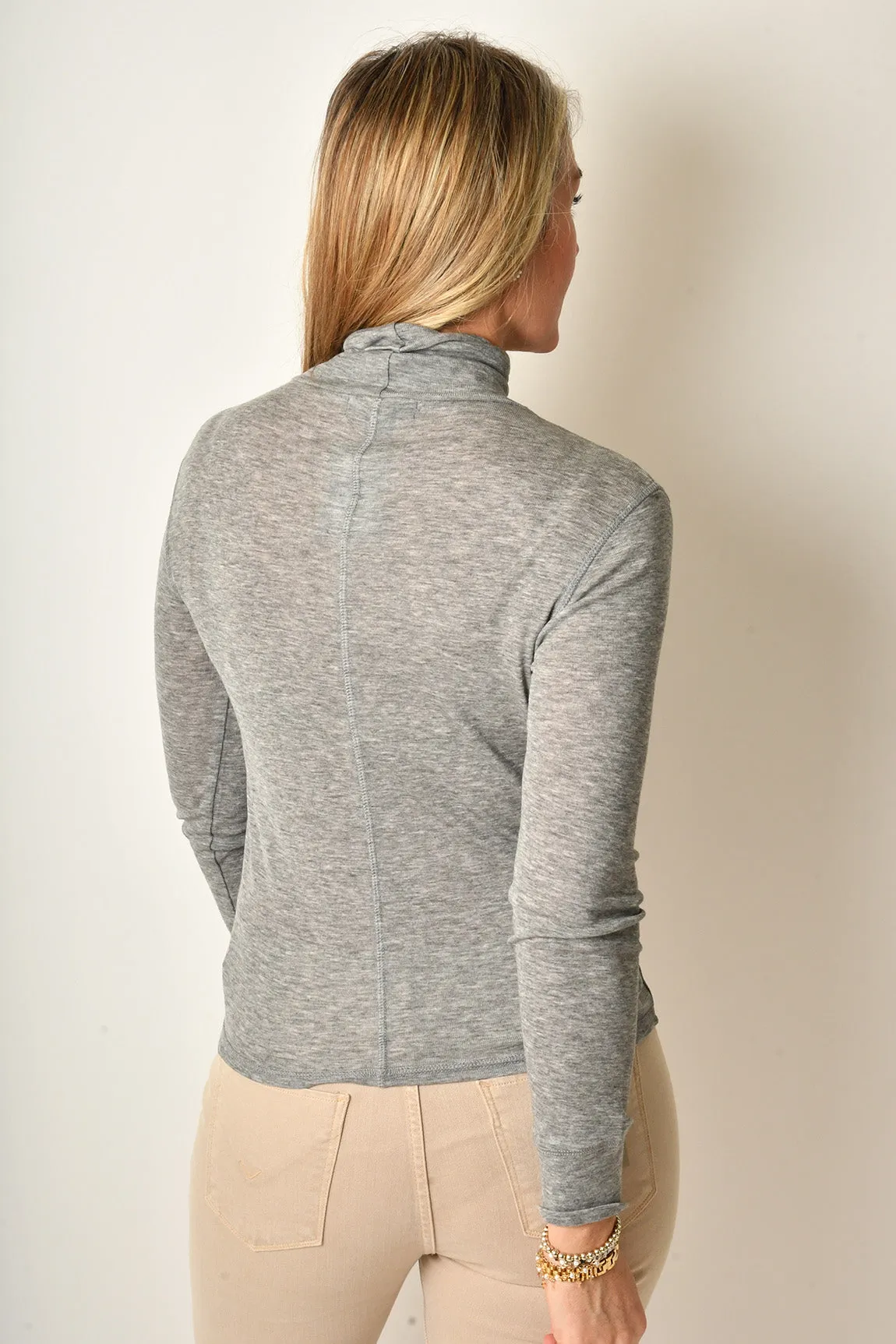 EXPOSED SEAMS MOCK NECK   Colors