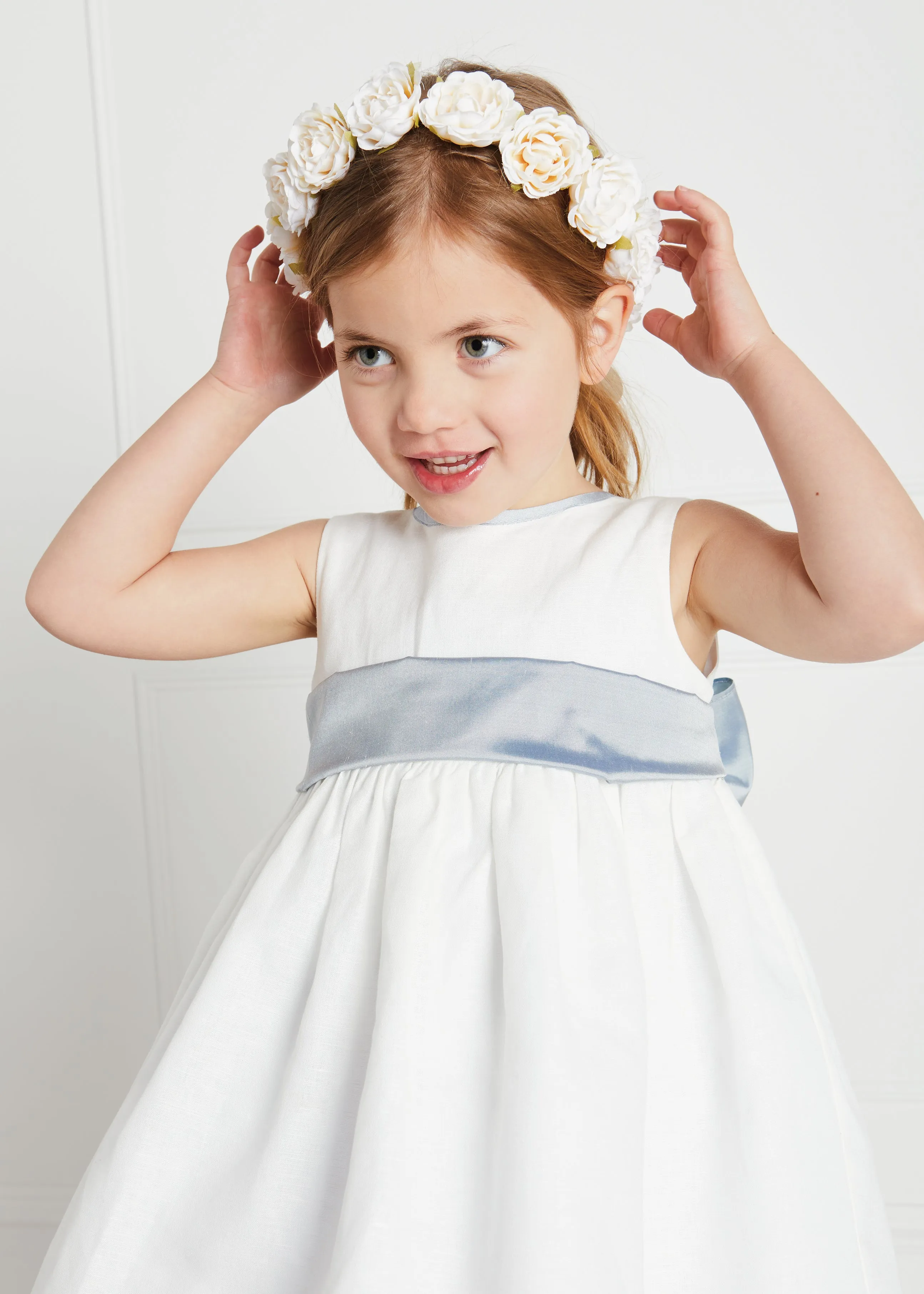 Faux Flower Pearl Detail Crown With Ivory Flower