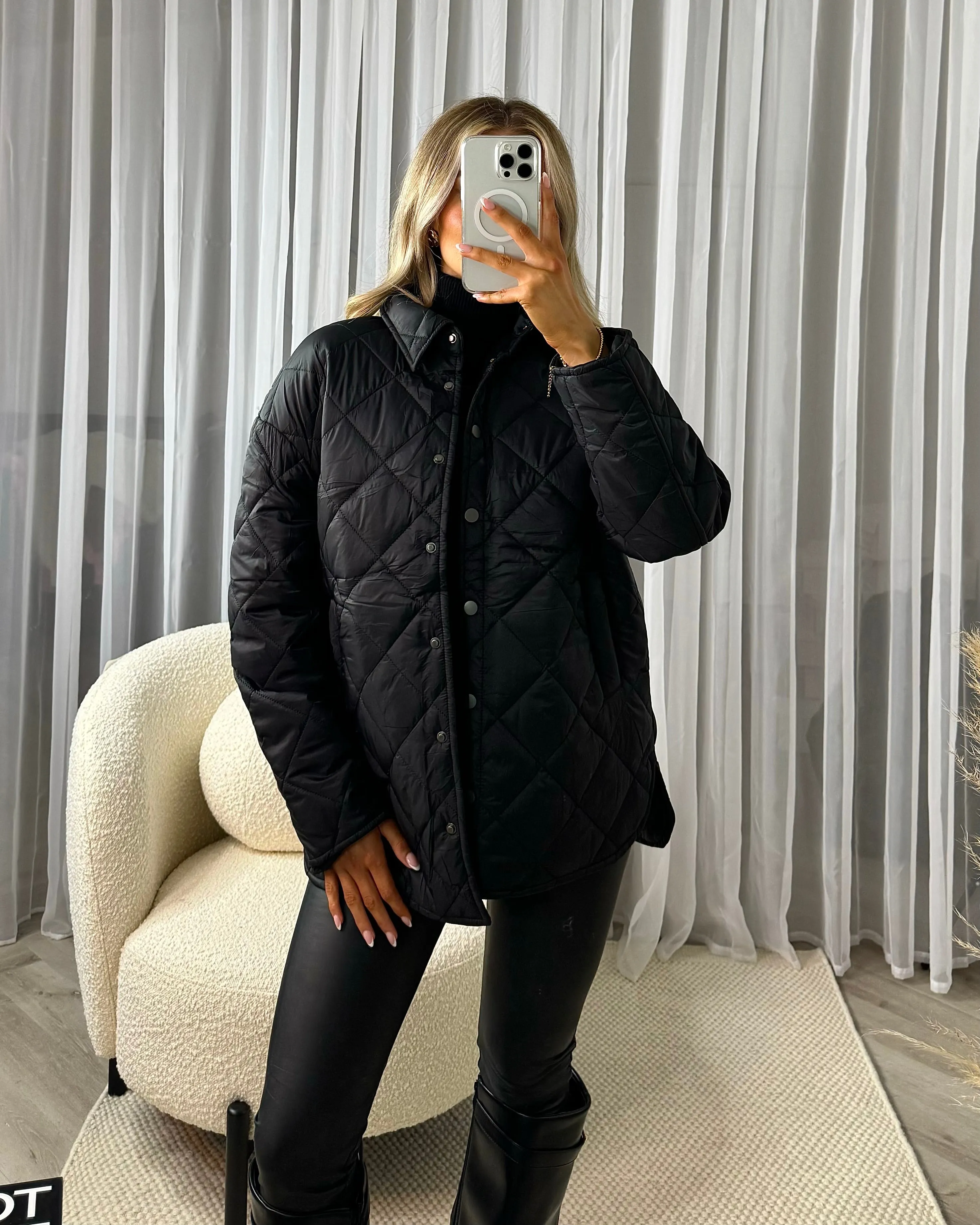 Gracie Quilted Short Collared Jacket- Black