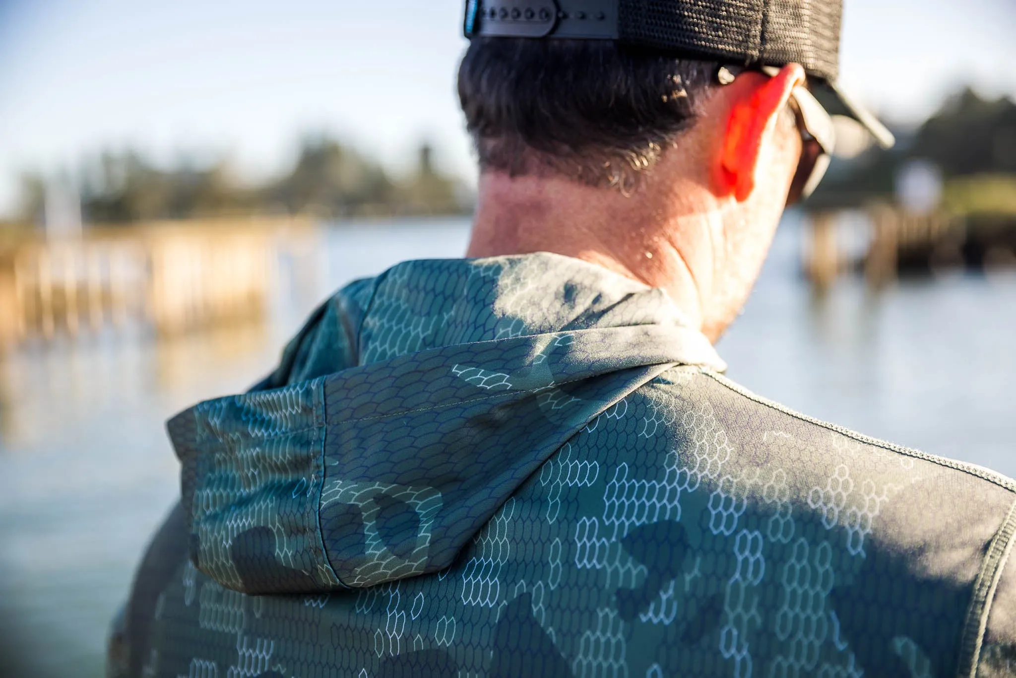 Tech Fishing Shirt Hooded - Forest Camo