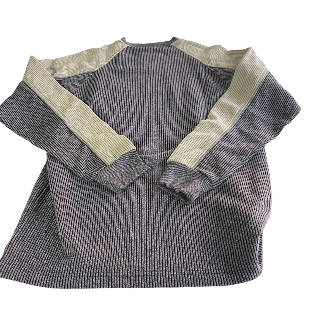 Vintage men grey Charro thick V-neck sweatshirt in L|L30 W20| SKU 5552